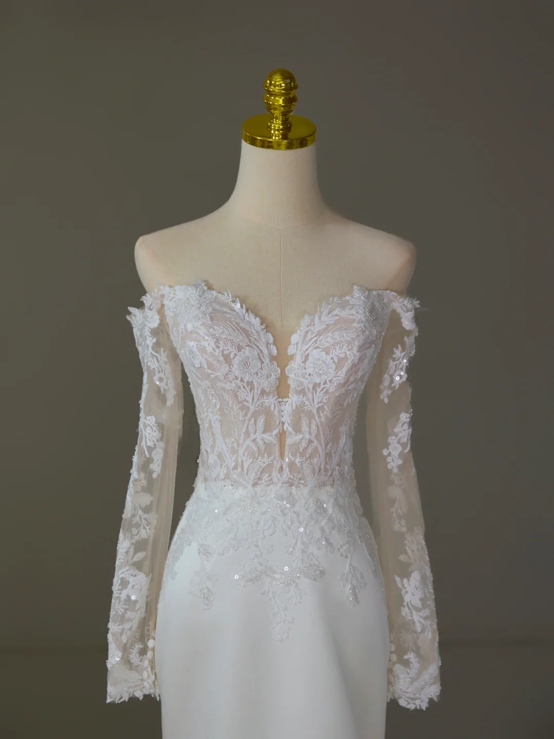 Vestido de novia modesto de corte sirena con hombros descubiertos, blanco, mangas largas, encaje satinado, elegante, DH1125