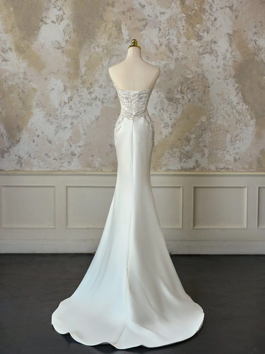 Vestido de novia modesto de corte sirena con escote corazón, sin mangas, con cuentas plateadas, largo blanco, elegante, DH1128