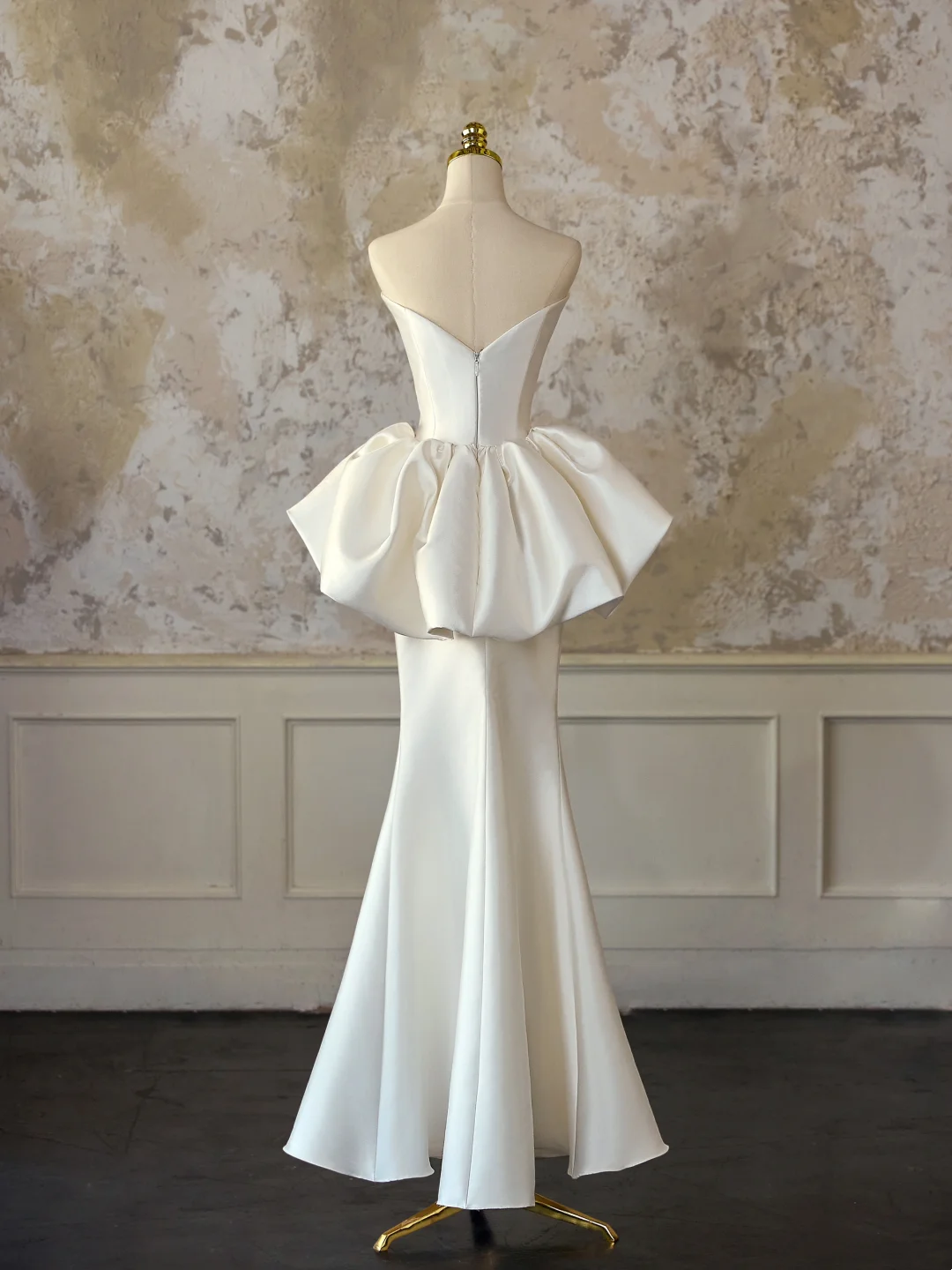 Vestido de novia modesto de corte sirena, escote corazón, sin mangas, satén, largo, color marfil, elegante, DH1130