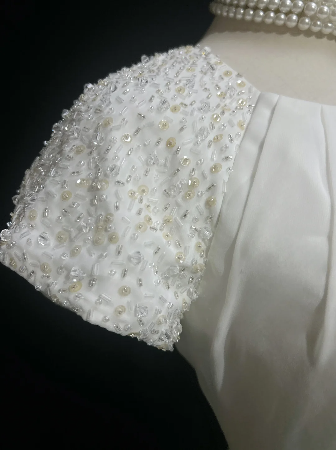 Vestido de novia modesto, corte A, escote cuadrado, blanco, mangas cortas, de gasa, Timeless Brides, DH1142