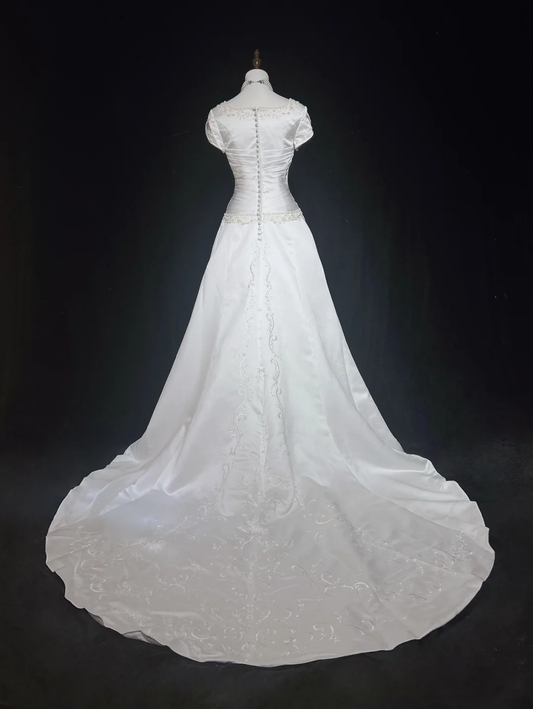 Vestido de novia vintage, corte A, escote cuadrado, blanco, manga corta, satén, años 60, Timeless Brides, DH1143