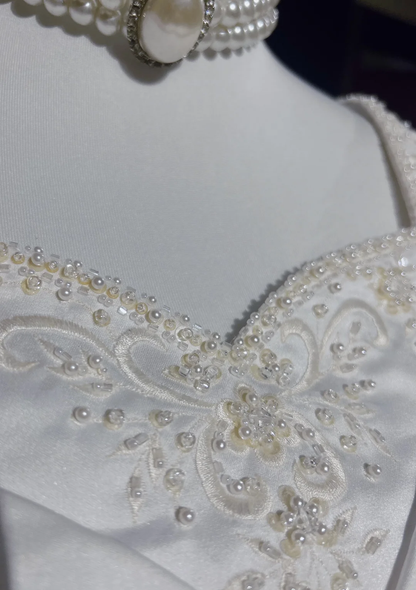 Vestido de novia vintage, corte A, escote cuadrado, blanco, manga corta, satén, años 60, Timeless Brides, DH1143