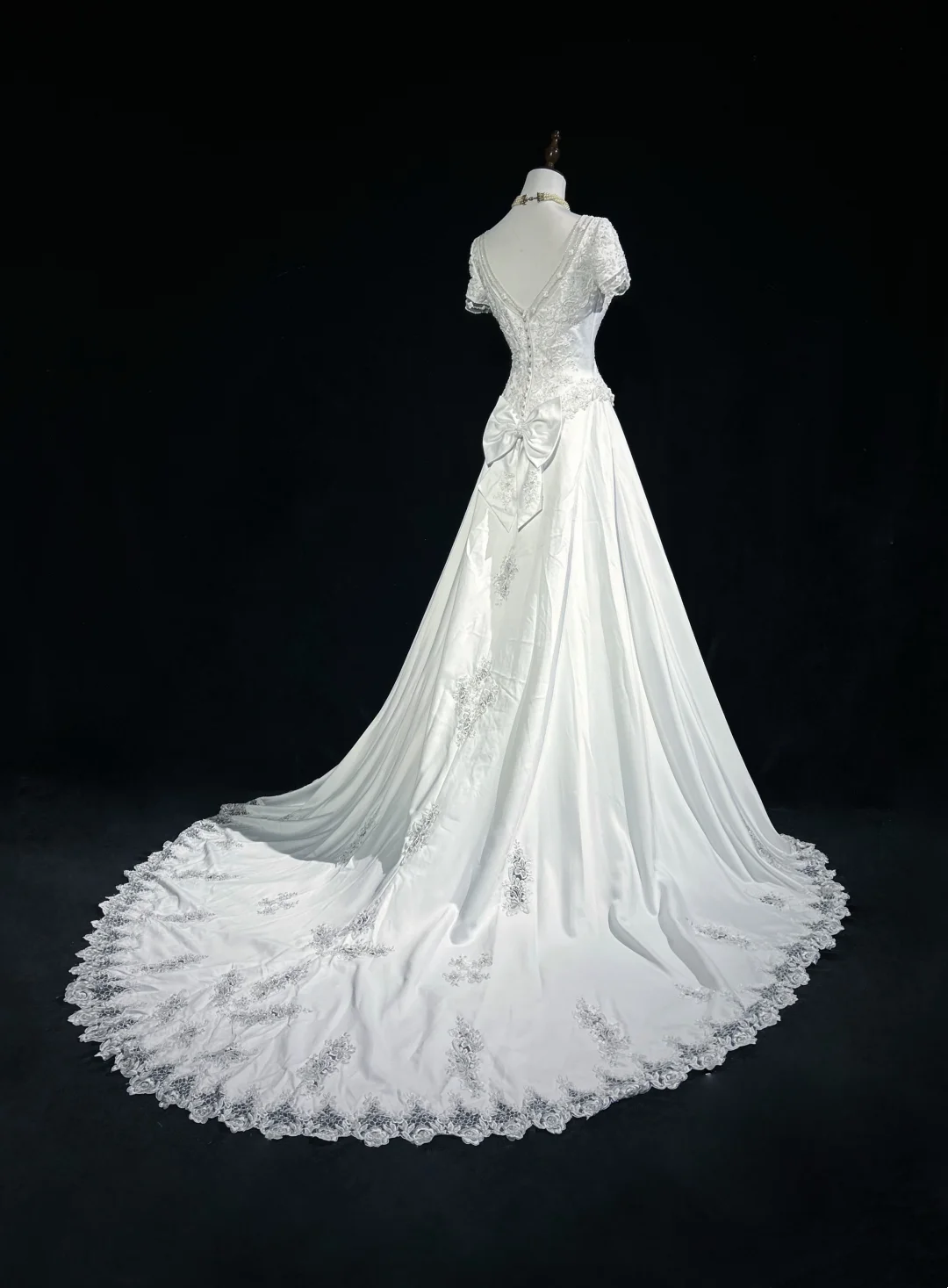 Vestido de novia clásico y elegante, corte A, escote en V, largo, blanco, de satén, años 70, estilo vintage, DH1149