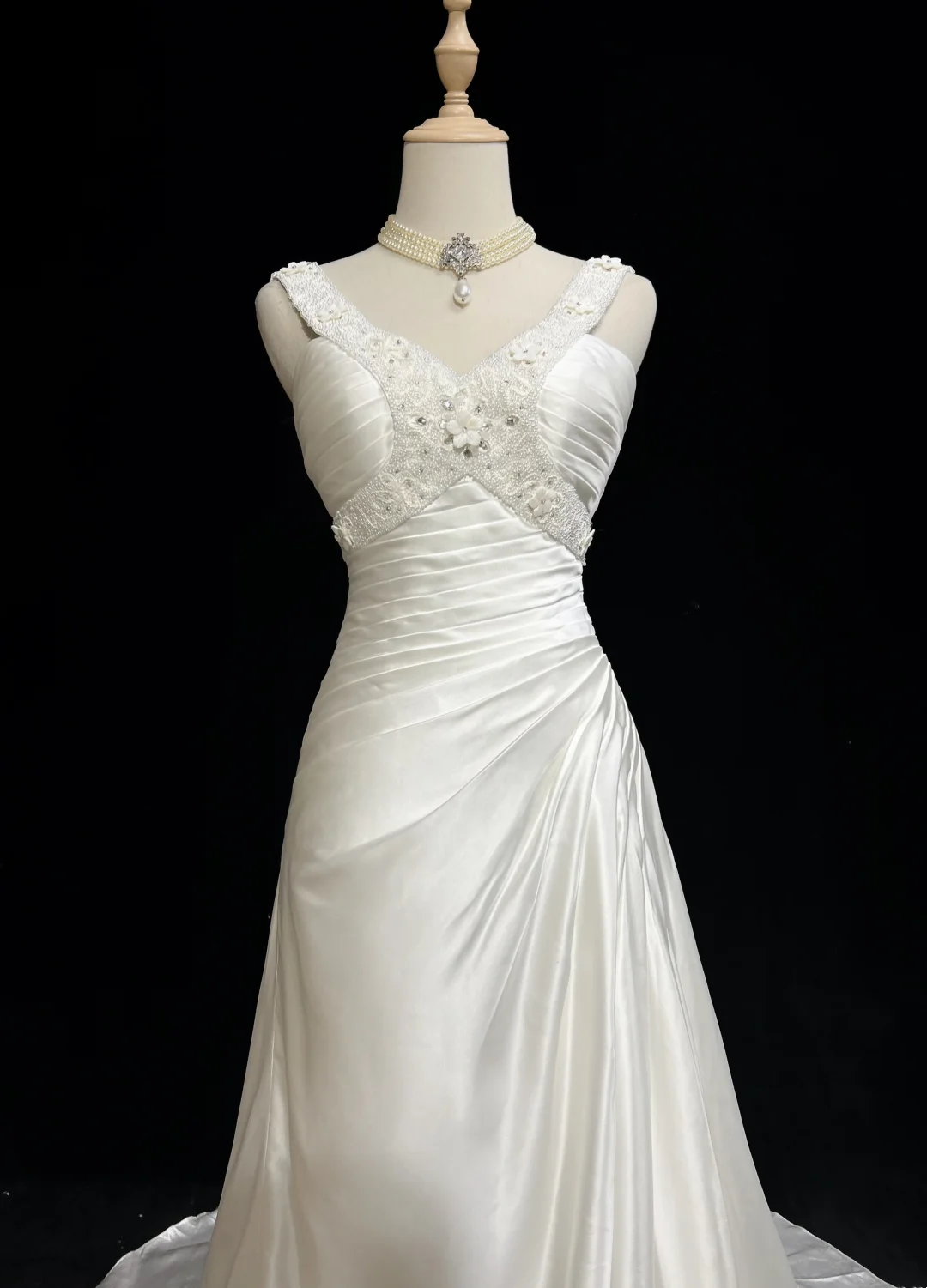 Vestido de novia único, corte A, escote en V, satén blanco, cuentas, estilo años 90, vestidos de novia vintage DH1163