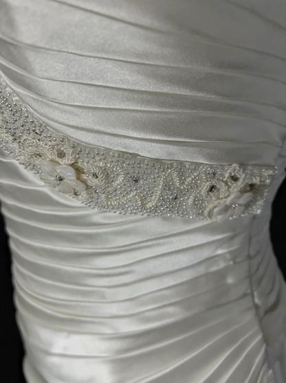 Vestido de novia único, corte A, escote en V, satén blanco, cuentas, estilo años 90, vestidos de novia vintage DH1163