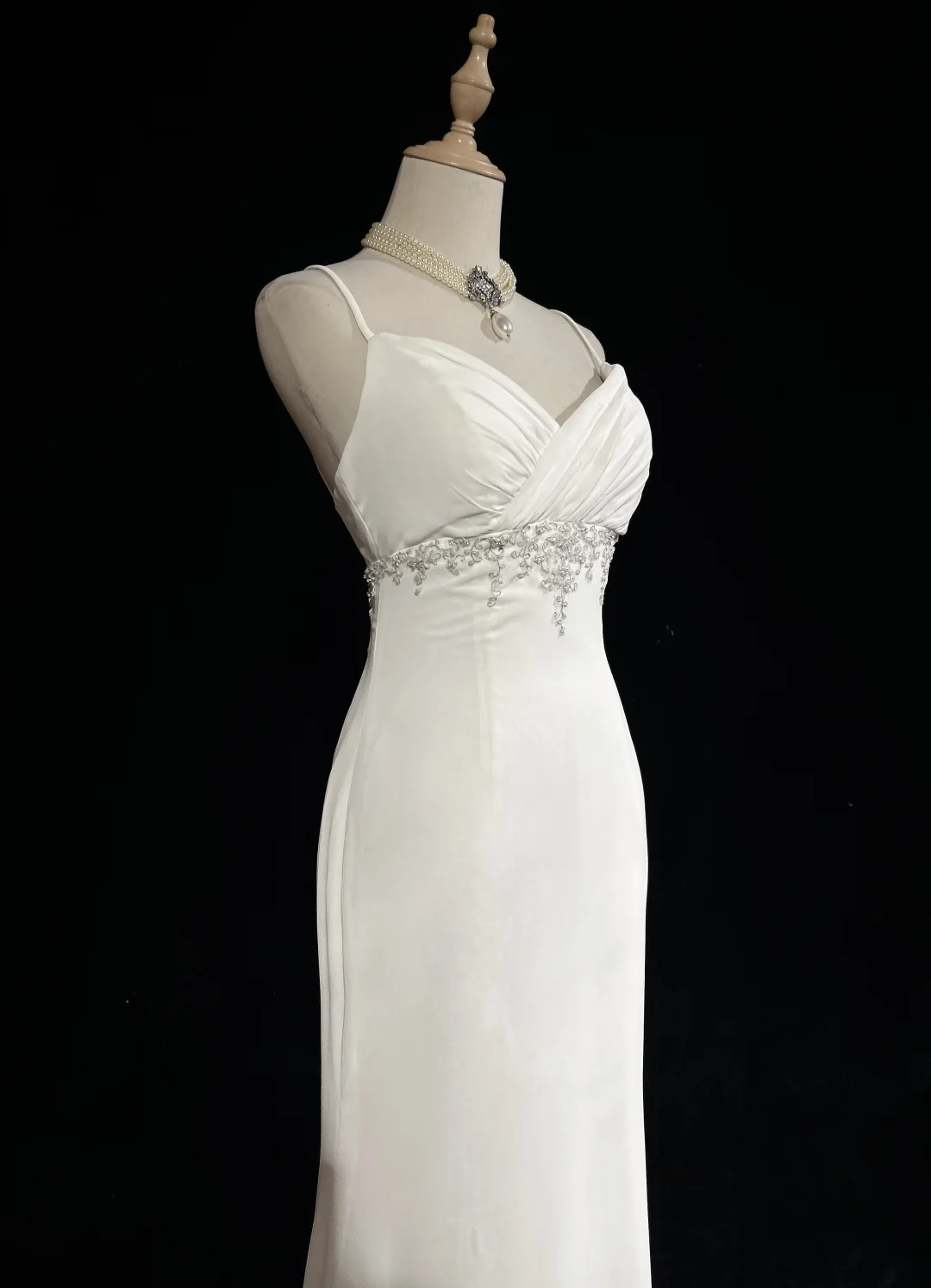 Vestido de novia único de corte sirena con tirantes finos y cuentas de gasa blanca, estilo años 90, estilo vintage, DH1164