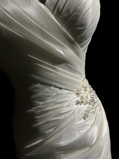 Vestido de novia único de corte sirena con escote en V y apliques de tafetán blanco, estilo años 90, estilo vintage, DH1165