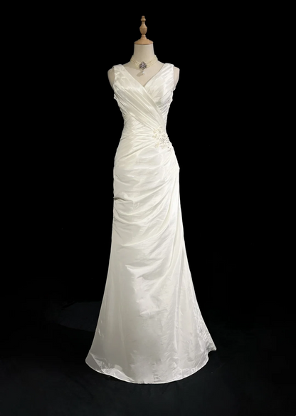 Vestido de novia único de corte sirena con escote en V y apliques de tafetán blanco, estilo años 90, estilo vintage, DH1165
