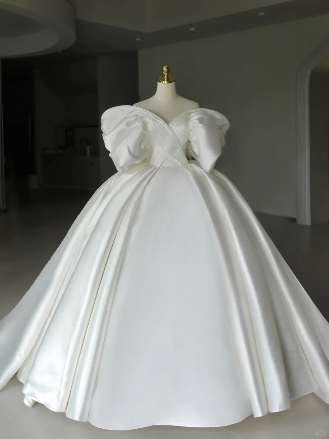 Vestido de novia princesa, vestido de baile, hombros descubiertos, satén, manga corta blanca, vestidos de novia modestos, DH1287