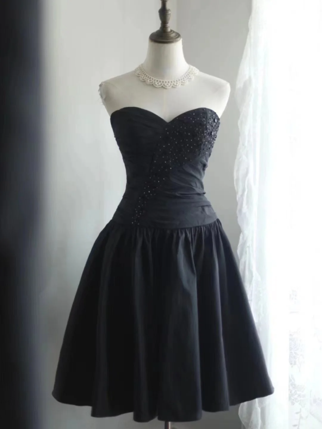 Retro A line Sweetheart Black Taffeta Mini Short Formal 8th Grade Homecoming Dresses Summer Middle School Hoco Dress 16th Birthday Outfits DH1314