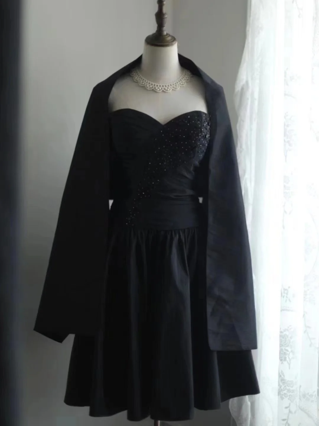Retro A line Sweetheart Black Taffeta Mini Short Formal 8th Grade Homecoming Dresses Summer Middle School Hoco Dress 16th Birthday Outfits DH1314