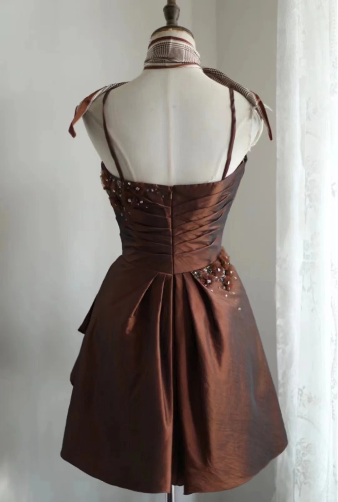 Vestido corto retro de tafetán marrón con tirantes finos, corte A, para fiesta de 8.º grado, para escuela secundaria, DH1317