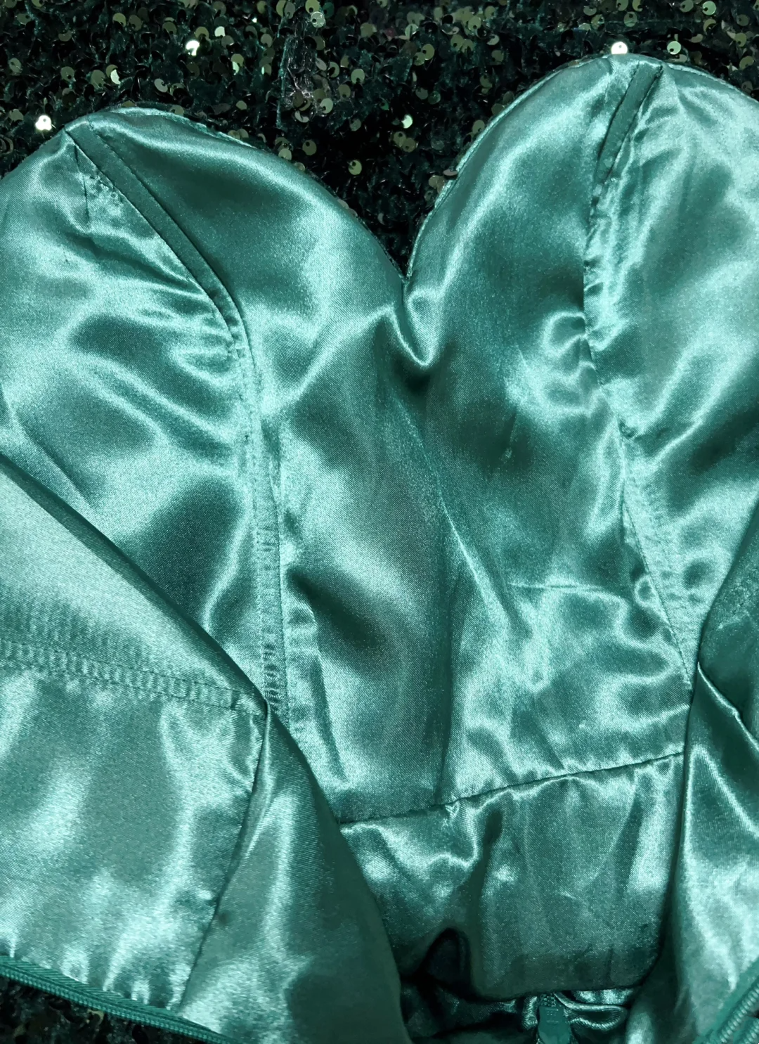 Vestido de fiesta corto con escote corazón y lentejuelas verde oscuro, estilo mini, formal, para octavo grado, para escuela secundaria, para cóctel, DH1457