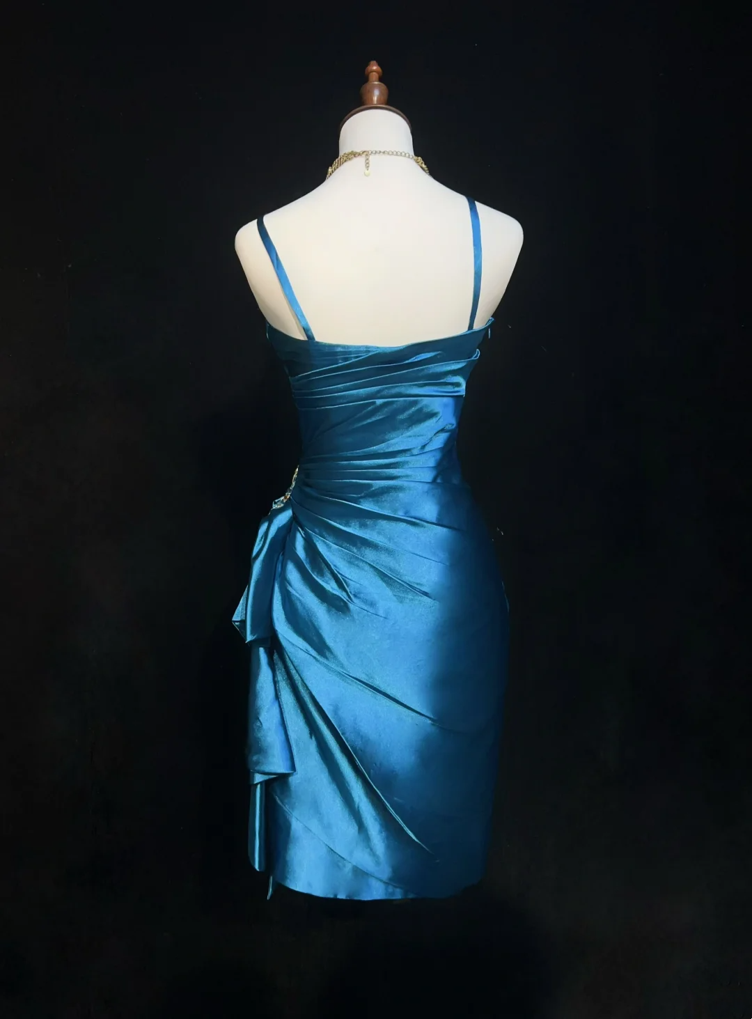 Vestido de cóctel azul a la moda con tirantes finos y largo hasta la rodilla para octavo grado, para escuela secundaria, Hoco Outfits DH1463