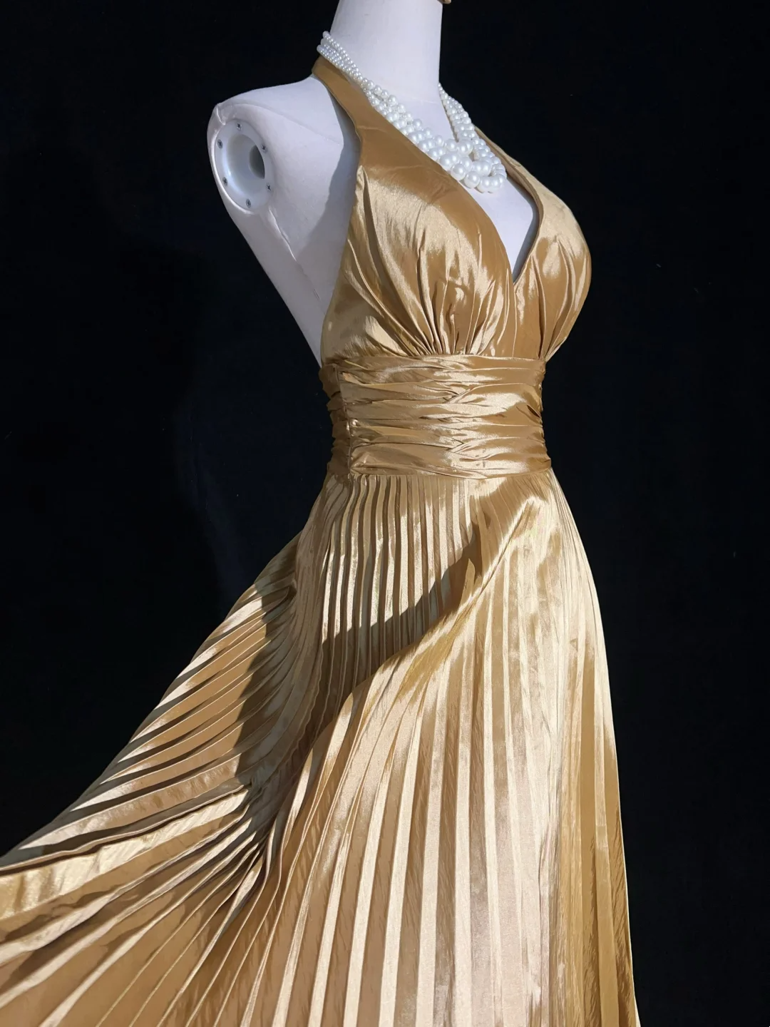 Vestido de fiesta vintage de tafetán dorado, corte A, largo hasta la rodilla, para octavo grado, vestido de cóctel para secundaria, Hoco Outfits DH1473