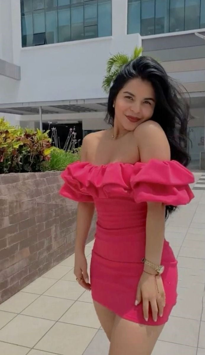 Lindo vestido de fiesta de satén rosa con hombros descubiertos para octavo grado, vestido de verano para escuela secundaria, atuendos para fiesta de bienvenida DH150