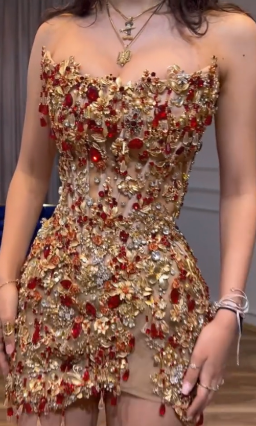 Vestido de cóctel corto, elegante, sin tirantes, con cuentas doradas, para octavo grado, para escuela secundaria, DH1509
