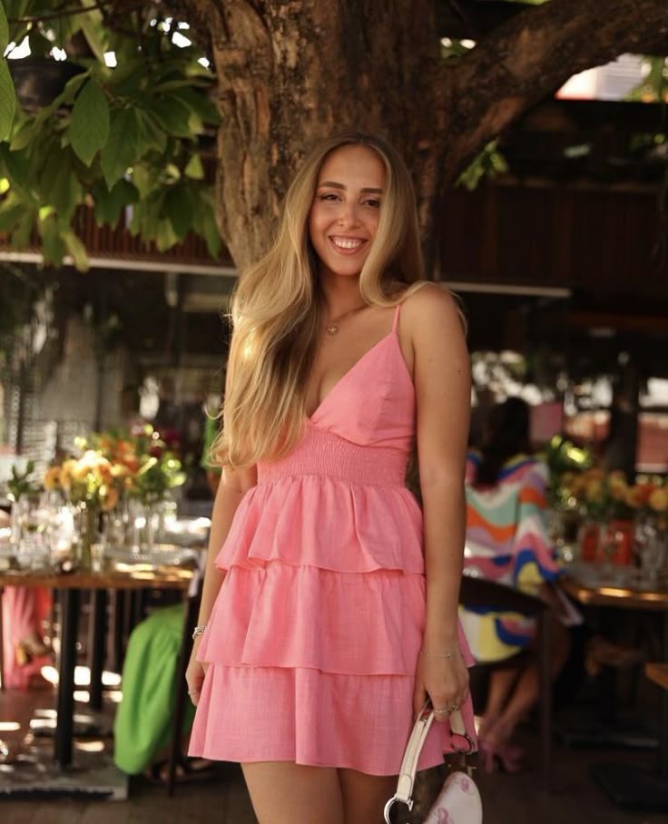 Lindos vestidos de fiesta cortos rosa claro con tirantes finos de corte A para octavo grado, vestidos de fiesta de verano para escuela secundaria, trajes de fiesta DH151