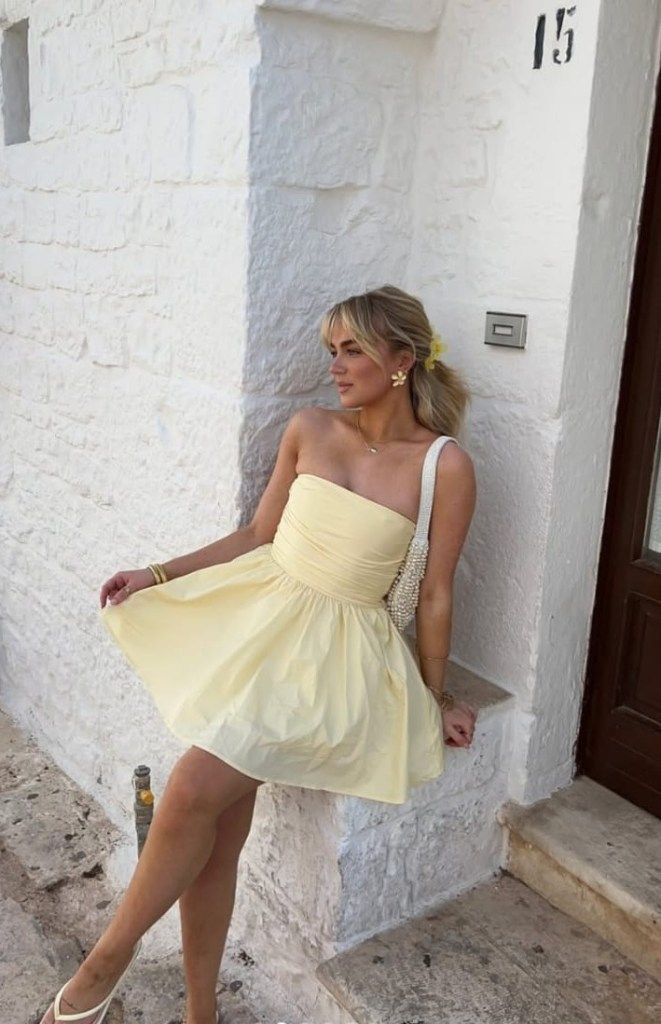 Modest A line Strapless Yellow Mini Short Formal 8th Grade Homecoming Dresses Middle School Semi Formal Hoco Dress Cocktail Outfits DH1670
