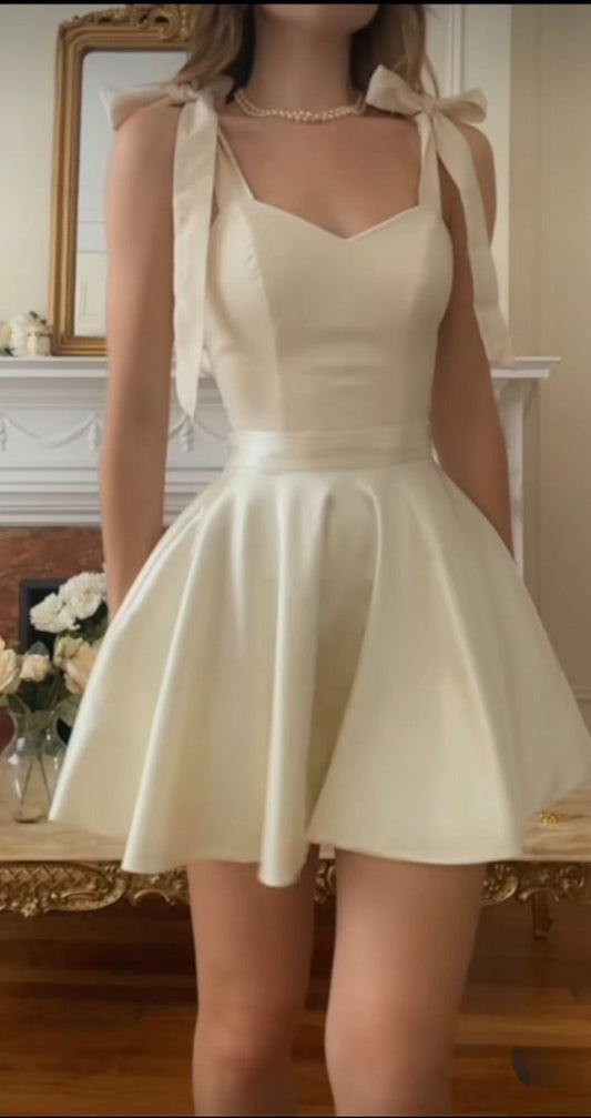 Vestidos de fiesta cortos de satén color marfil con tirantes finos, corte A modesto, para octavo grado, de regreso a casa, semi formales, para escuela secundaria, DH1711