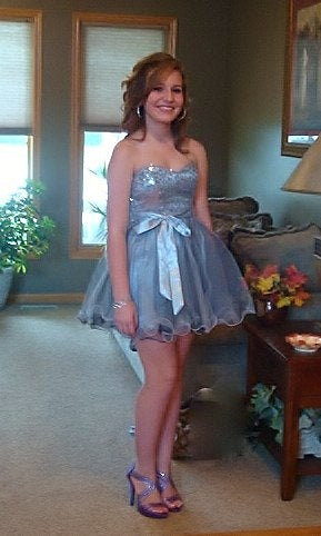 Vestido de fiesta elegante, escote corazón, gris plateado, corto, mini, formal, para octavo grado, vestido de fiesta de secundaria, vestido de fiesta Hoco, vestido de cumpleaños número 16, trajes Hoco DH1747