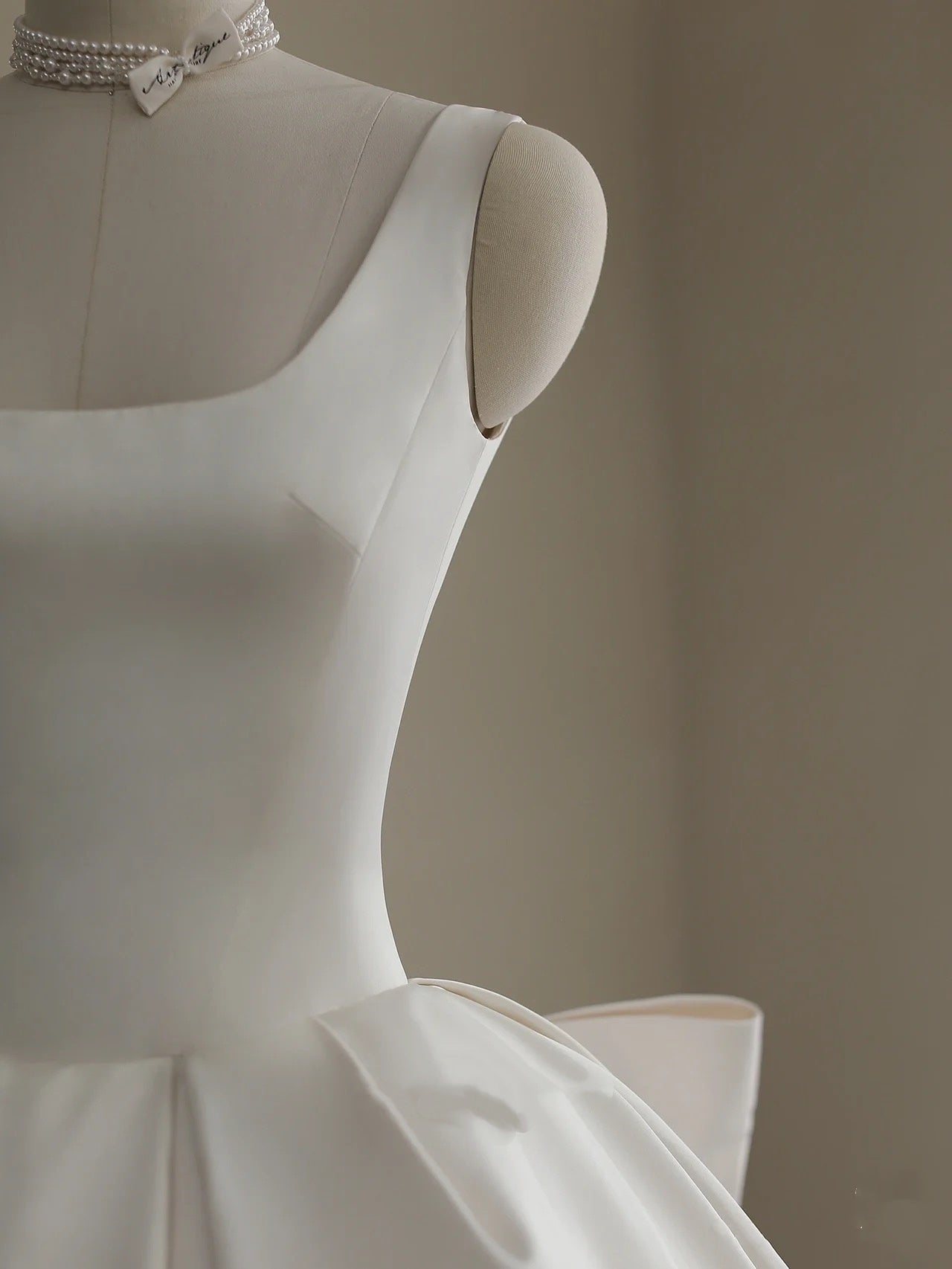 Vestido de novia romántico, vestido de novia, vestido de fiesta, escote cuadrado, vestido de novia de satén, vestidos de novia color marfil, vestidos de novia modestos, DH1781