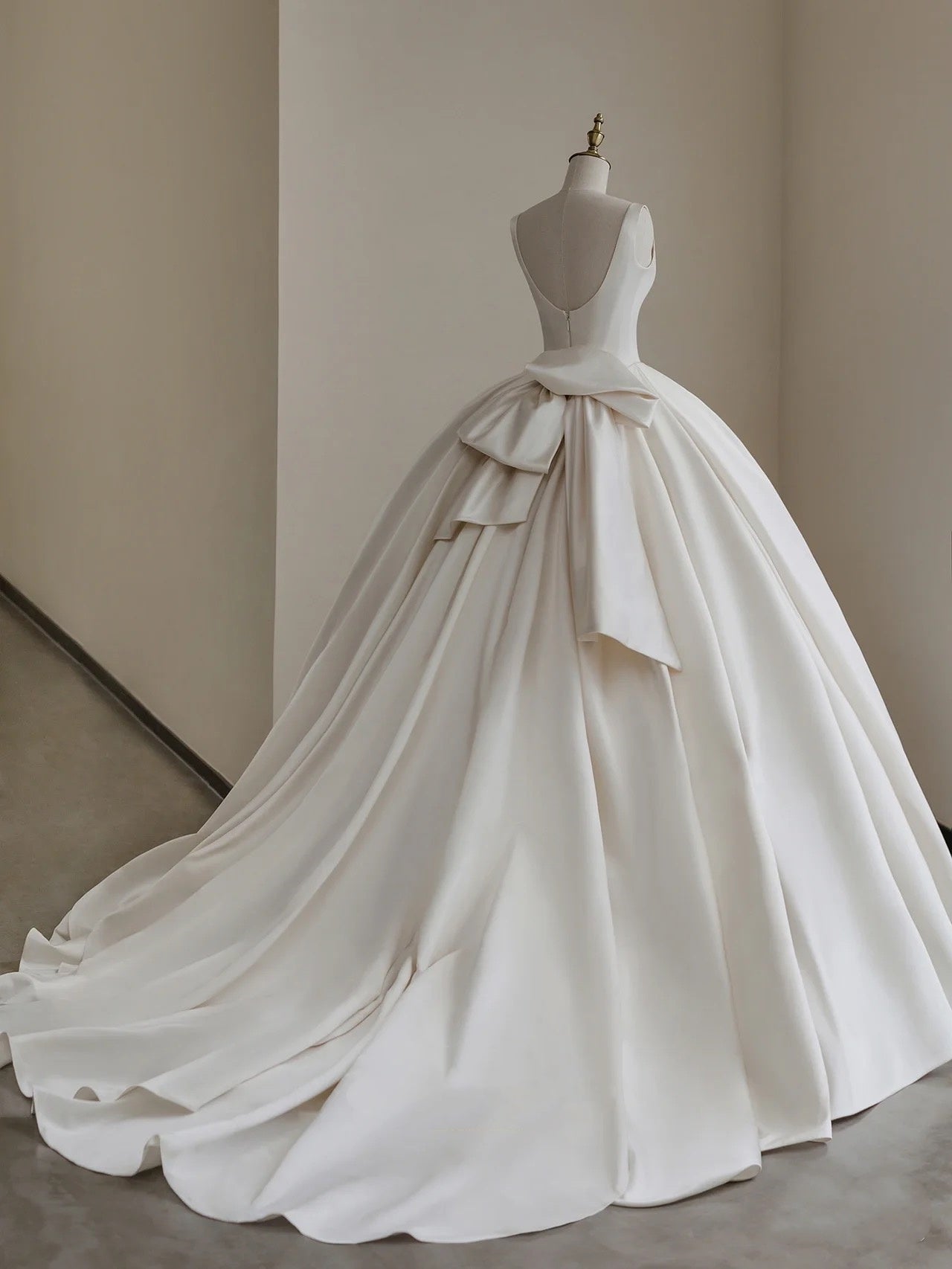 Vestido de novia romántico, vestido de novia, vestido de fiesta, escote cuadrado, vestido de novia de satén, vestidos de novia color marfil, vestidos de novia modestos, DH1781