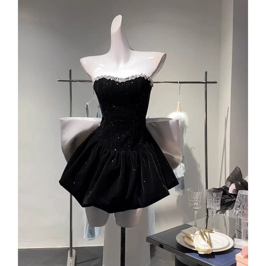 Lindo vestido corto de terciopelo negro con escote en forma de A y escote en forma de corazón para fiesta de 8.º grado, vestido de fiesta Hoco para secundaria, vestido para cumpleaños número 18, atuendos Hoco DH1800