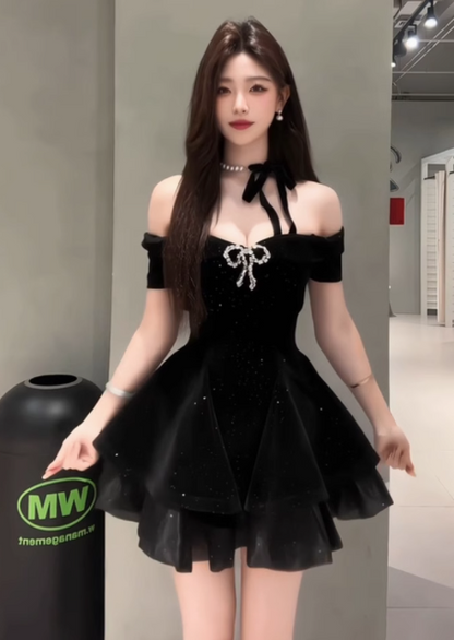 Sexy Ball Gown Off The Shoulder Black Velvet Short Formal 8th Grade Homecoming Dresses Summer Middle School Hoco Dress 6th Grade Graduation Outfits DH1882