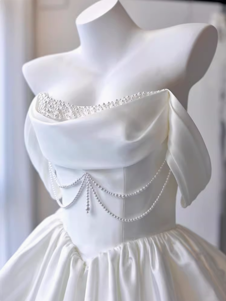 Vestido corto de cóctel blanco, corte A, sin tirantes, para octavo grado, para escuela secundaria, Hoco Outfits DH1886