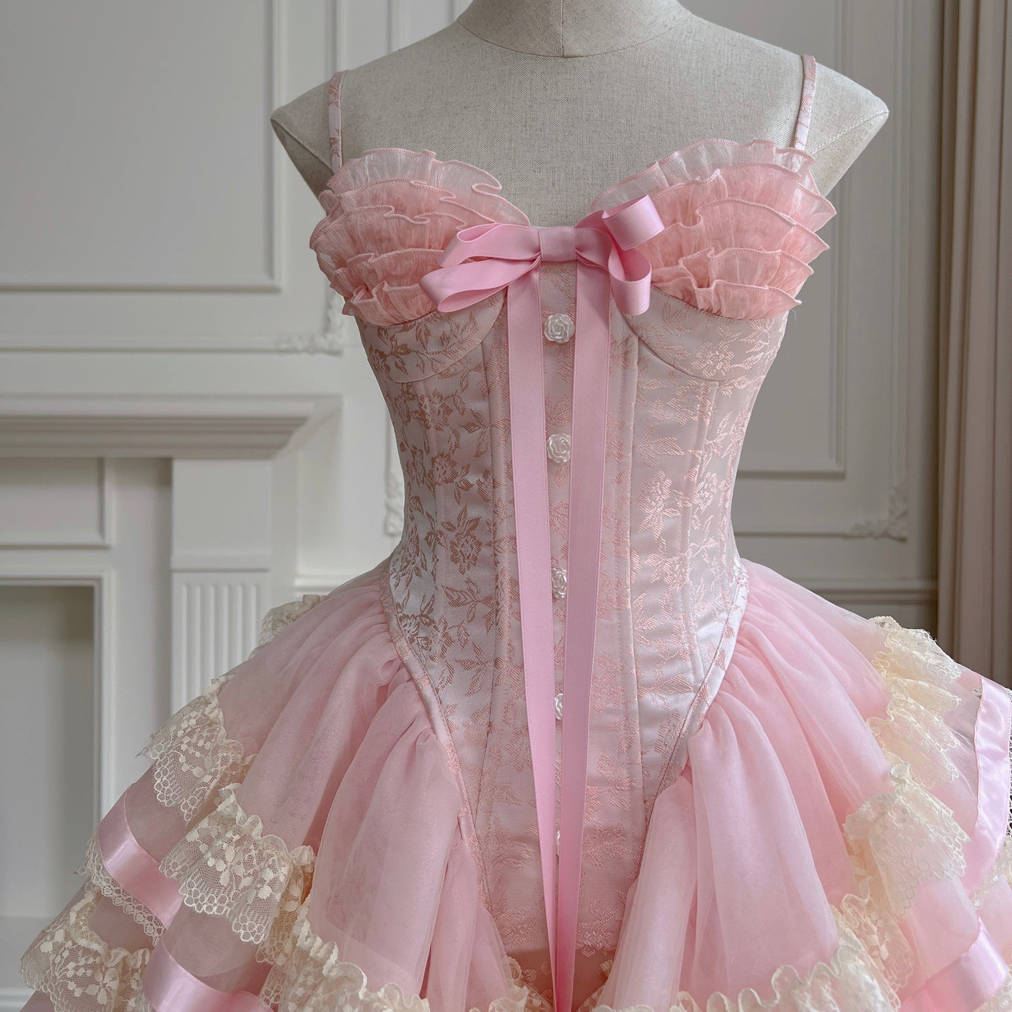 Modest Ball Gown Spaghetti Straps Sleeveless Lace Grad Dress Inspo Short Mini Formal 8th Grade Homecoming Dresses High School Hoco Court Dress Graduation Dress Cocktail Gown Birthday Outfits D1938