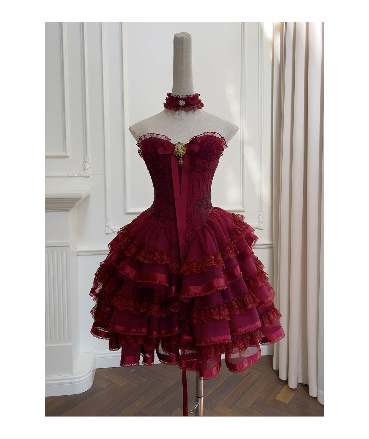 Modest Ball Gown Spaghetti Straps Burgundy Lace Grad Dress Inspo Short Mini Formal 8th Grade Homecoming Dresses High School Hoco Court Dress Graduation Dress Cocktail Gown Birthday Outfits DH1938