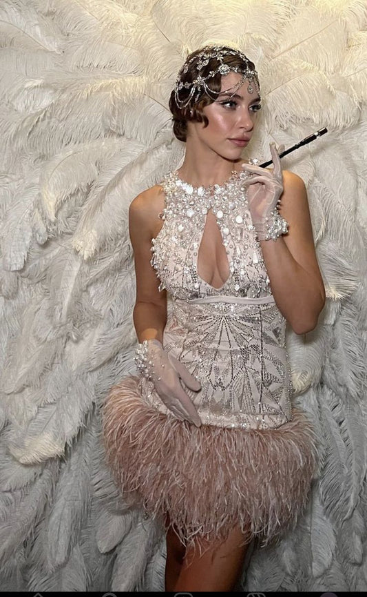 Sexy Sheath Jewel Neck Feathers Sequin Short Mini Formal 8th Grade Homecoming Dresses Middle School Short Birthday Gowns Graduation Dress Hoco Outfits DH2019