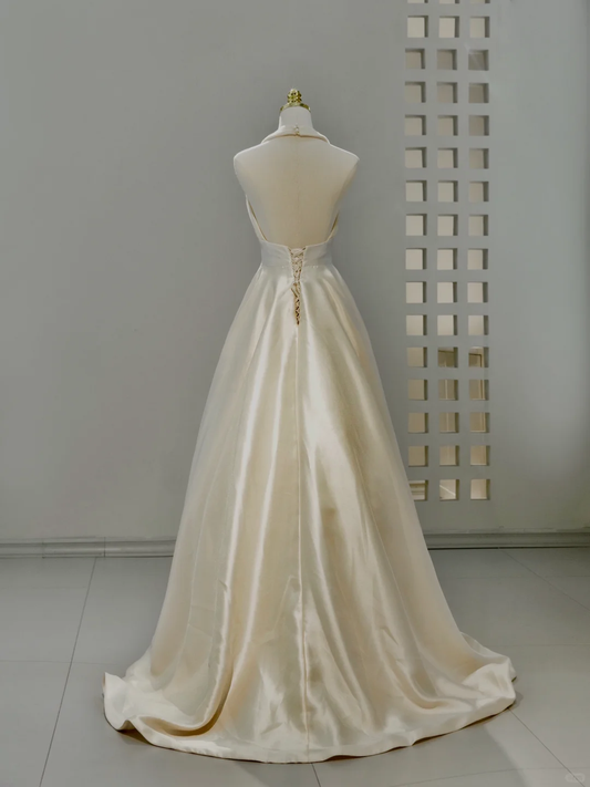 Vestido de novia princesa, corte A, halter, color marfil, de satén y flores, DH2037