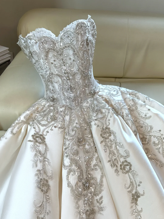 Vestido de novia etéreo, corte corazón, satén blanco, sin mangas, largo, DH2050