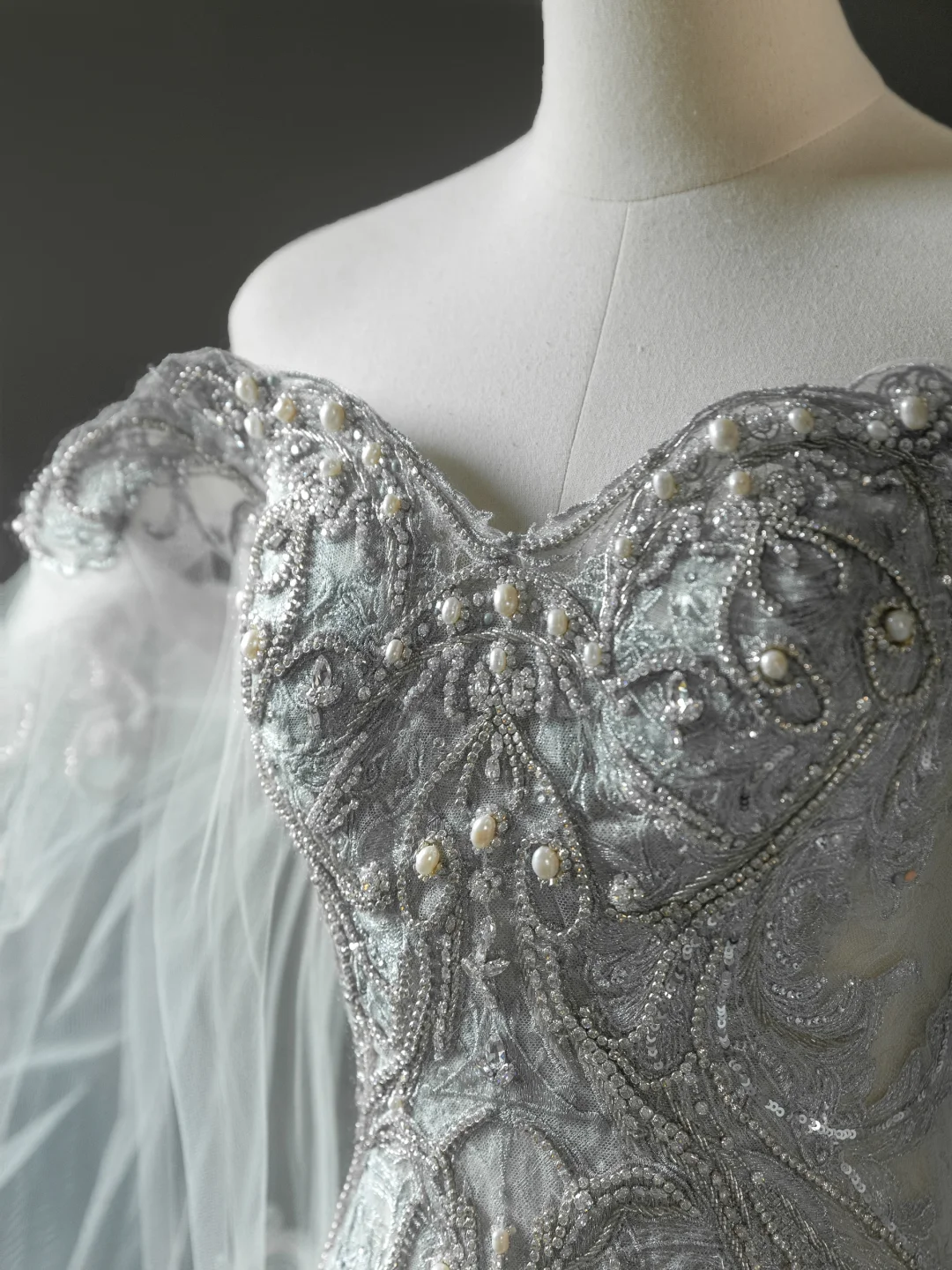 Vestido de novia princesa estilo sirena con hombros descubiertos, encaje, tul y mangas largas, DH2065