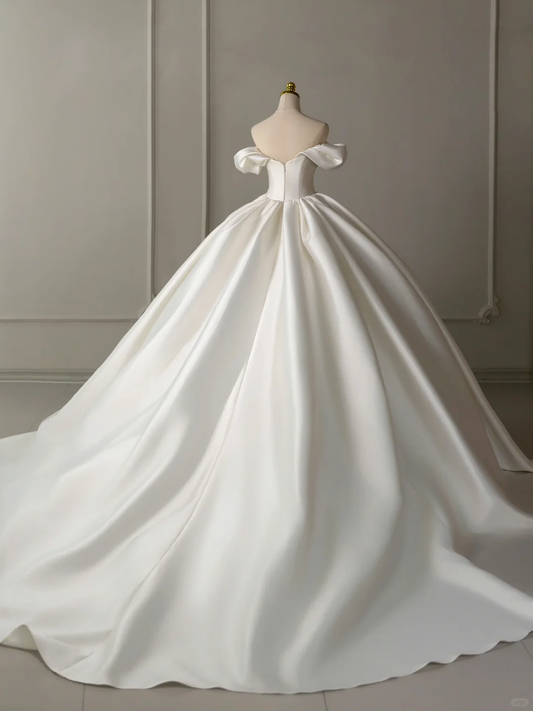 Elegante vestido de novia de satén con hombros descubiertos y mangas cortas DH2074