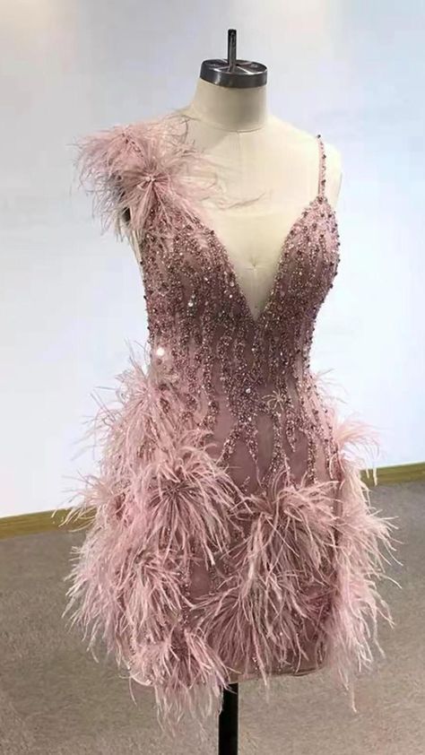 Vestido corto rosa ajustado con tirantes finos y plumas para fiesta de bienvenida, cóctel, graduación, Hoco, DH2163