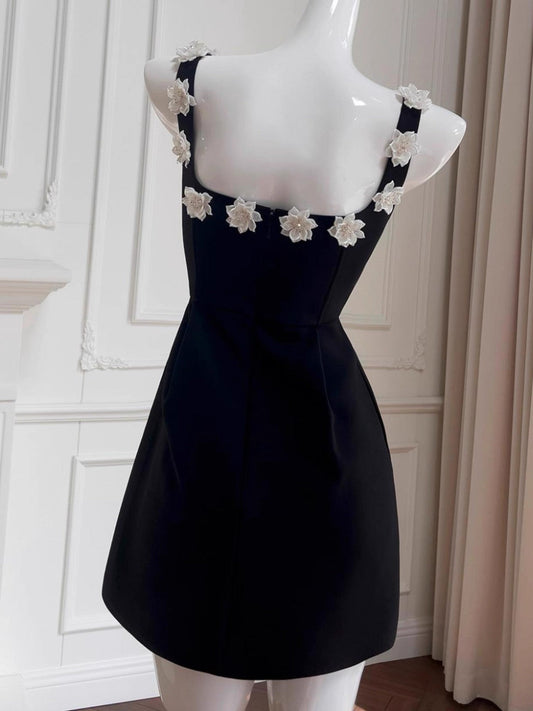 Vestido corto formal de satén negro con escote cuadrado y corte recto para regreso a casa, ideal para estudiantes de secundaria, para cumpleaños número 21, graduación y cóctel DH2176