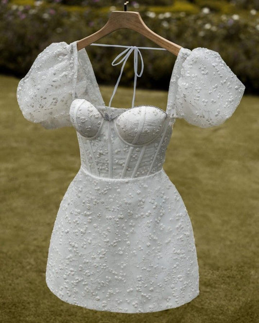 Vestidos cortos elegantes de Hoco, corte A, escote corazón, encaje, minivestidos formales para el regreso a casa de octavo grado, verano, escuela secundaria, trajes blancos para el regreso a casa DH22