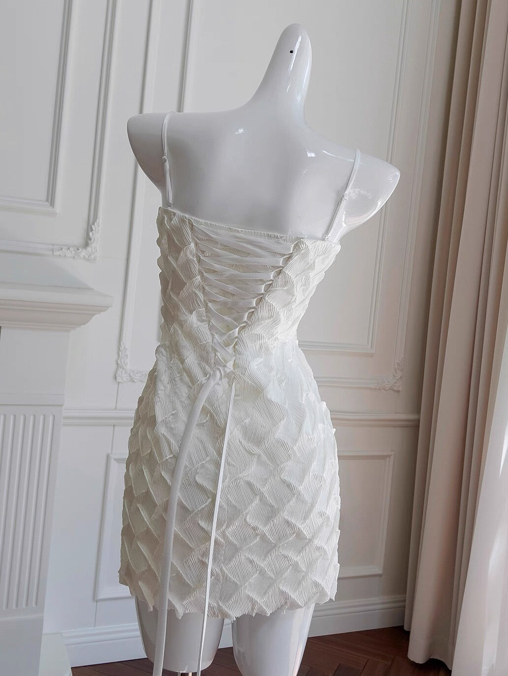 Vestido corto blanco de fiesta con tirantes finos, ideal para estudiantes de secundaria, para celebrar 20 años, para graduación y cóctel, DH2206