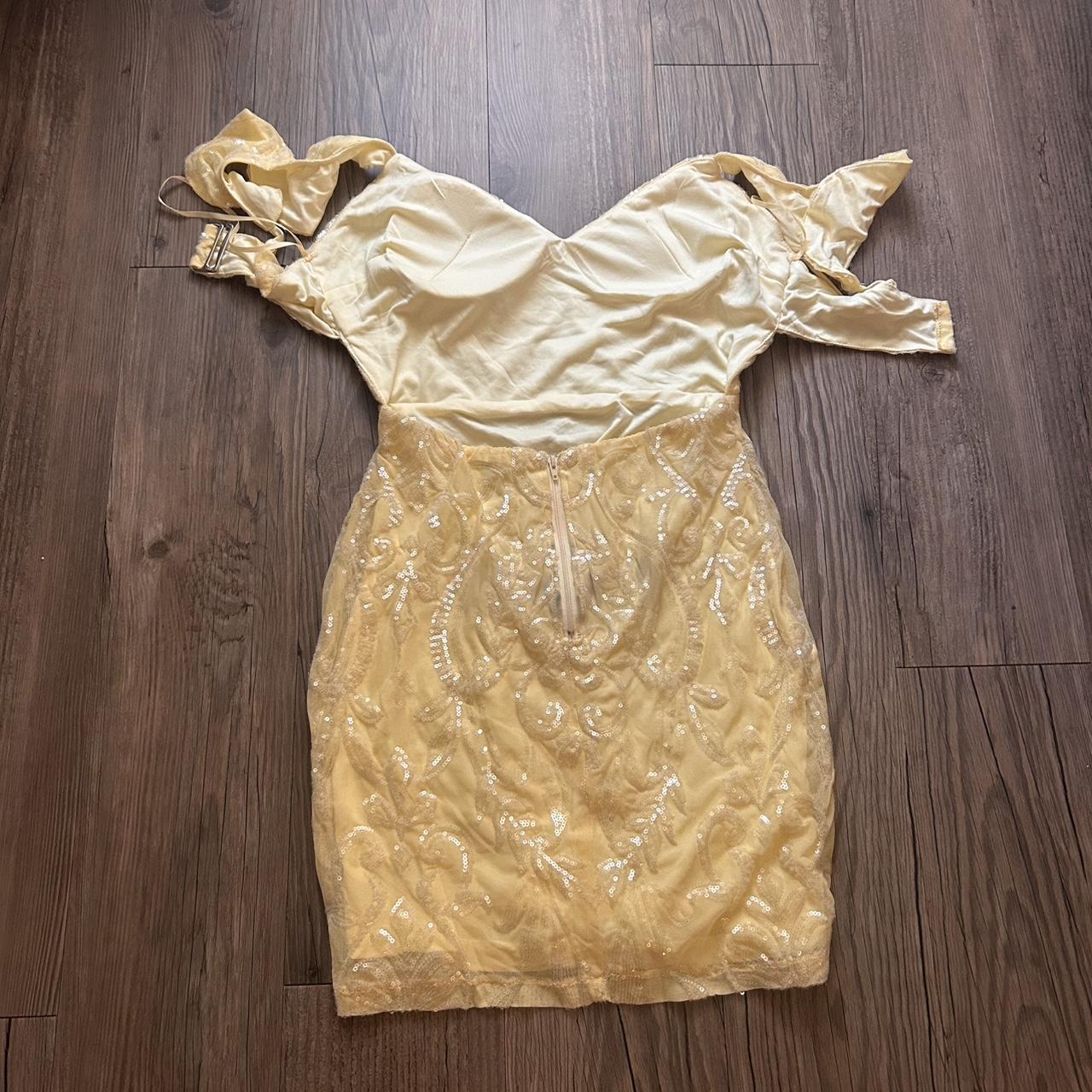 Hermosos vestidos de fiesta formales de lentejuelas amarillas con escote en V y corte A, vestidos cortos para el 21.º cumpleaños, vestidos de graduación, mini vestidos de cóctel DH2270