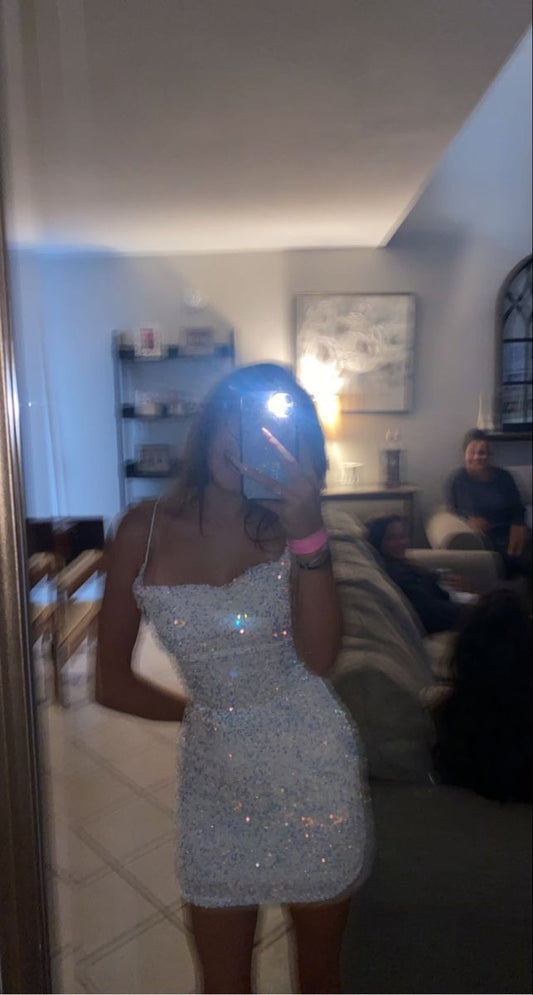 Hermosos vestidos de fiesta cortos con tirantes finos y lentejuelas blancas para el regreso a casa, vestidos de graduación para el 21.º cumpleaños, minivestidos de cóctel DH2282