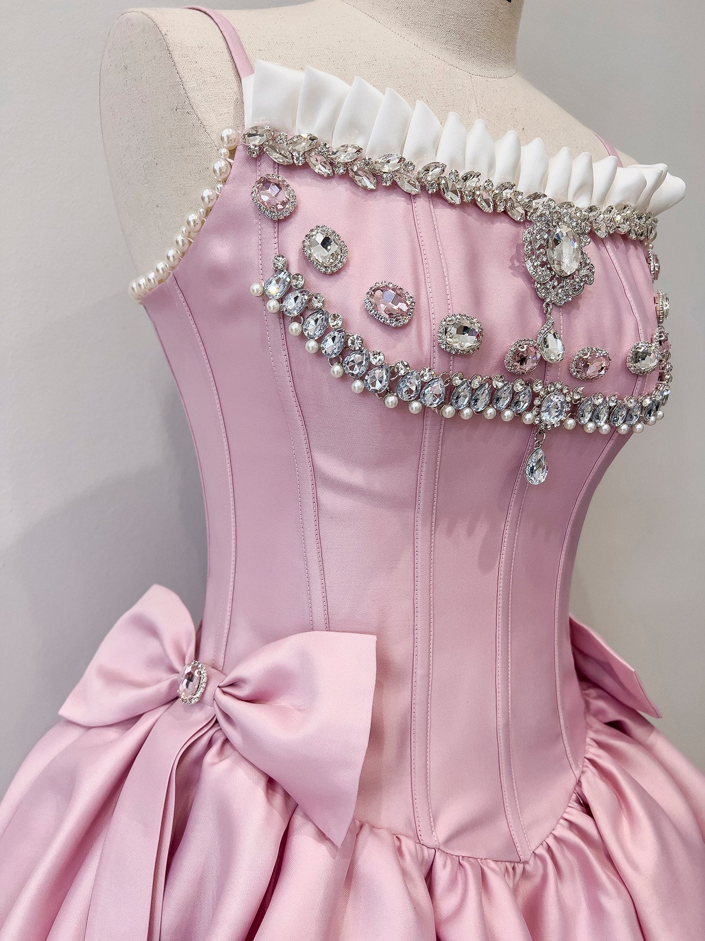 Vestido de fiesta modesto con tirantes finos de satén, corto, formal, para regreso a casa, para estudiantes de secundaria, para cumpleaños número 18, vestido de graduación, vestido de cóctel DH2289