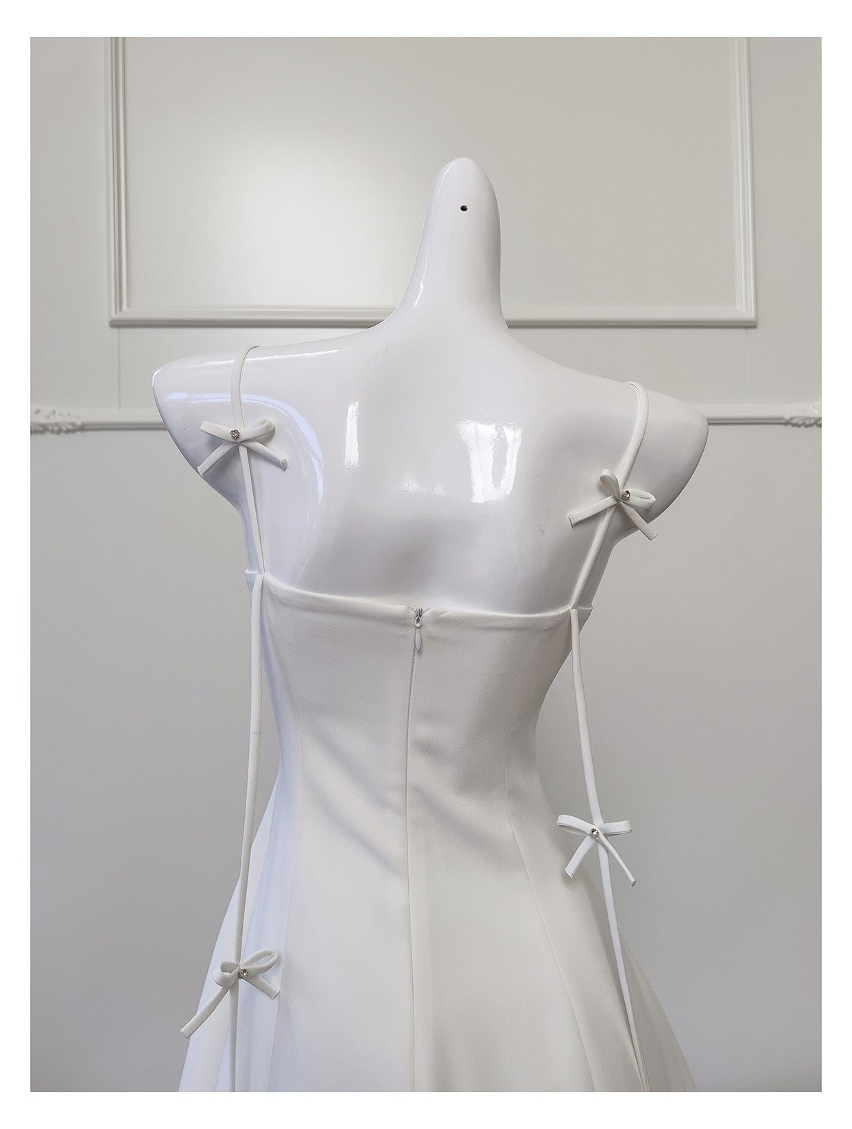 Vestidos cortos de satén blanco con tirantes finos, corte A, para fiesta de bienvenida, para graduación, para cumpleaños número 21, para estudiantes de secundaria, minivestidos de cóctel DH2296