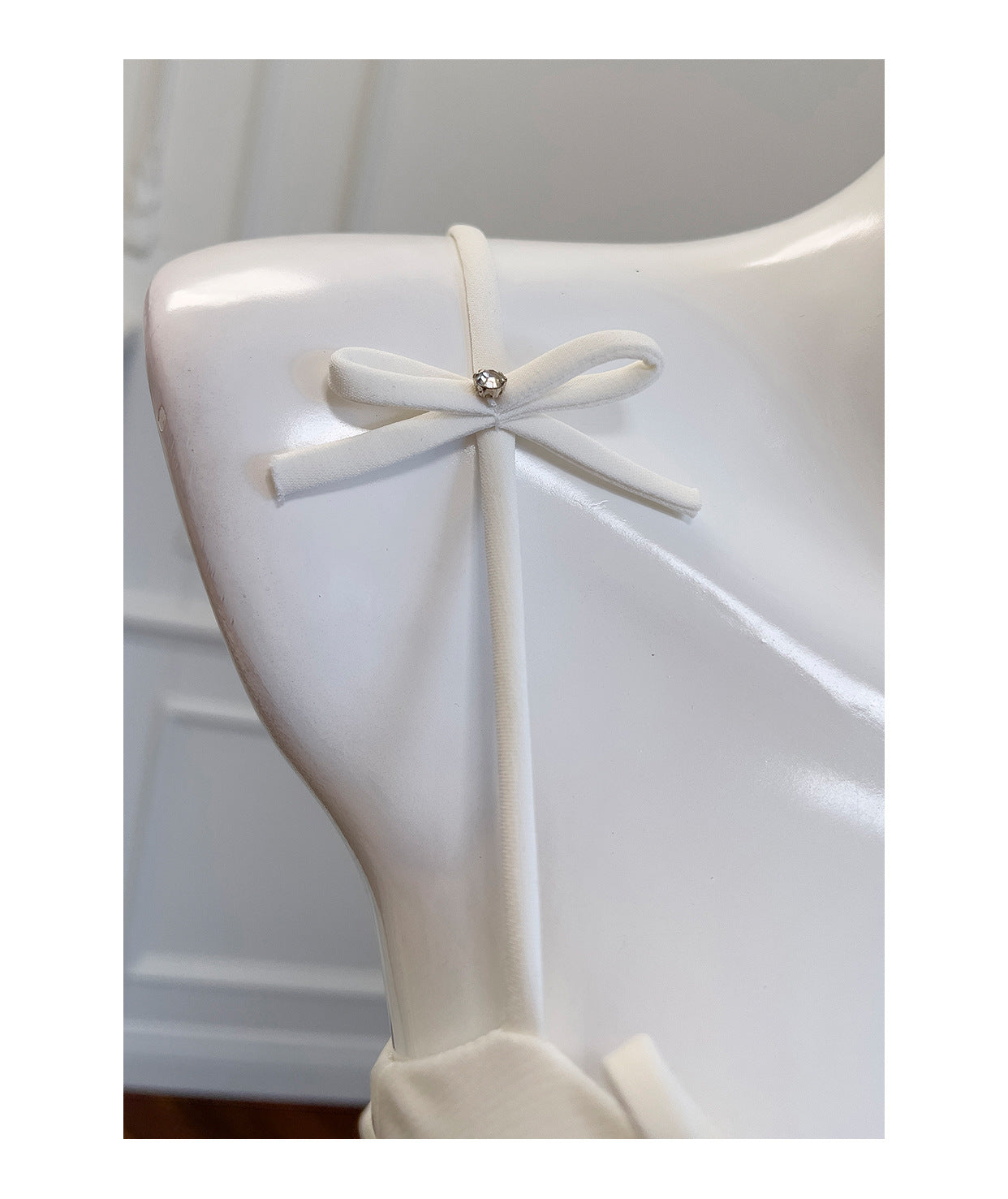 Vestidos cortos de satén blanco con tirantes finos, corte A, para fiesta de bienvenida, para graduación, para cumpleaños número 21, para estudiantes de secundaria, minivestidos de cóctel DH2296