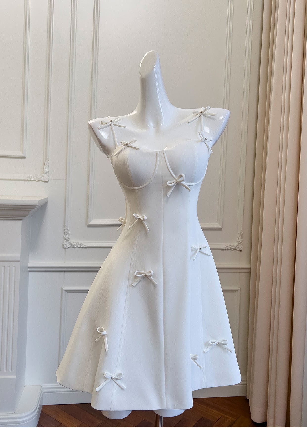 Vestidos cortos de satén blanco con tirantes finos, corte A, para fiesta de bienvenida, para graduación, para cumpleaños número 21, para estudiantes de secundaria, minivestidos de cóctel DH2296