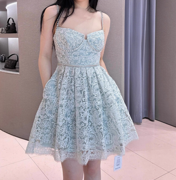 Vestidos de fiesta cortos de encaje gris con tirantes finos, corte A, para graduación, cóctel, para estudiantes de secundaria, DH2298