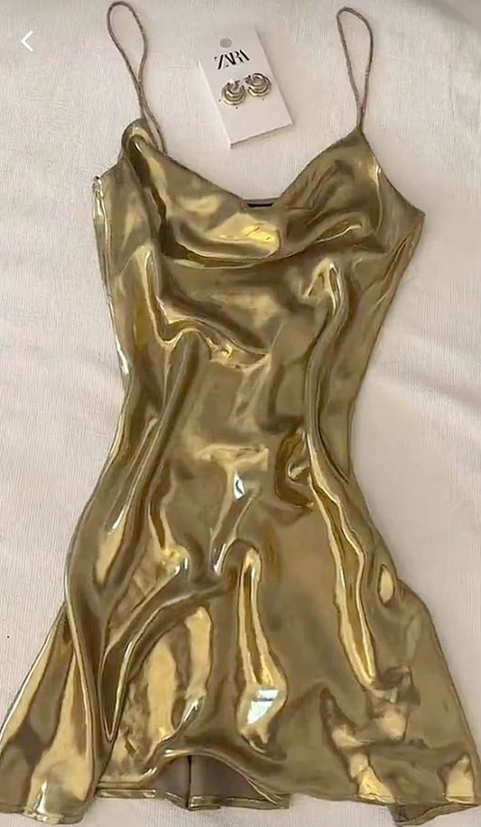 Hermosos vestidos de fiesta de satén dorado con tirantes finos y corte en A, para el 21.º cumpleaños, graduación, minivestidos de cóctel cortos DH2385