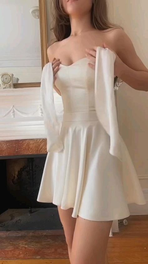 Vestido corto de satén blanco con tirantes finos, estilo moderno, para fiesta de 8.º grado, de verano, para escuela secundaria, DH244